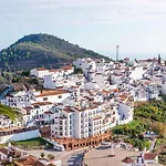 La Carihuela Ethnic